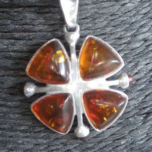 Vintage Sterling Silver Baltic Amber Four Leaf Clover Pendant & Chain